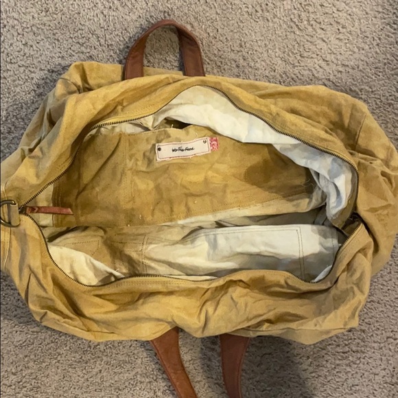 We the Free People Messenger Canvas Duffel Bag NEW - Picture 5 of 6
